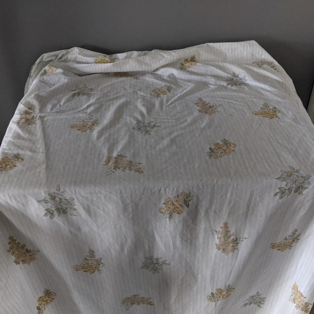 Vintage Gloria Vanderbilt Cottage Rose Twin Bedding